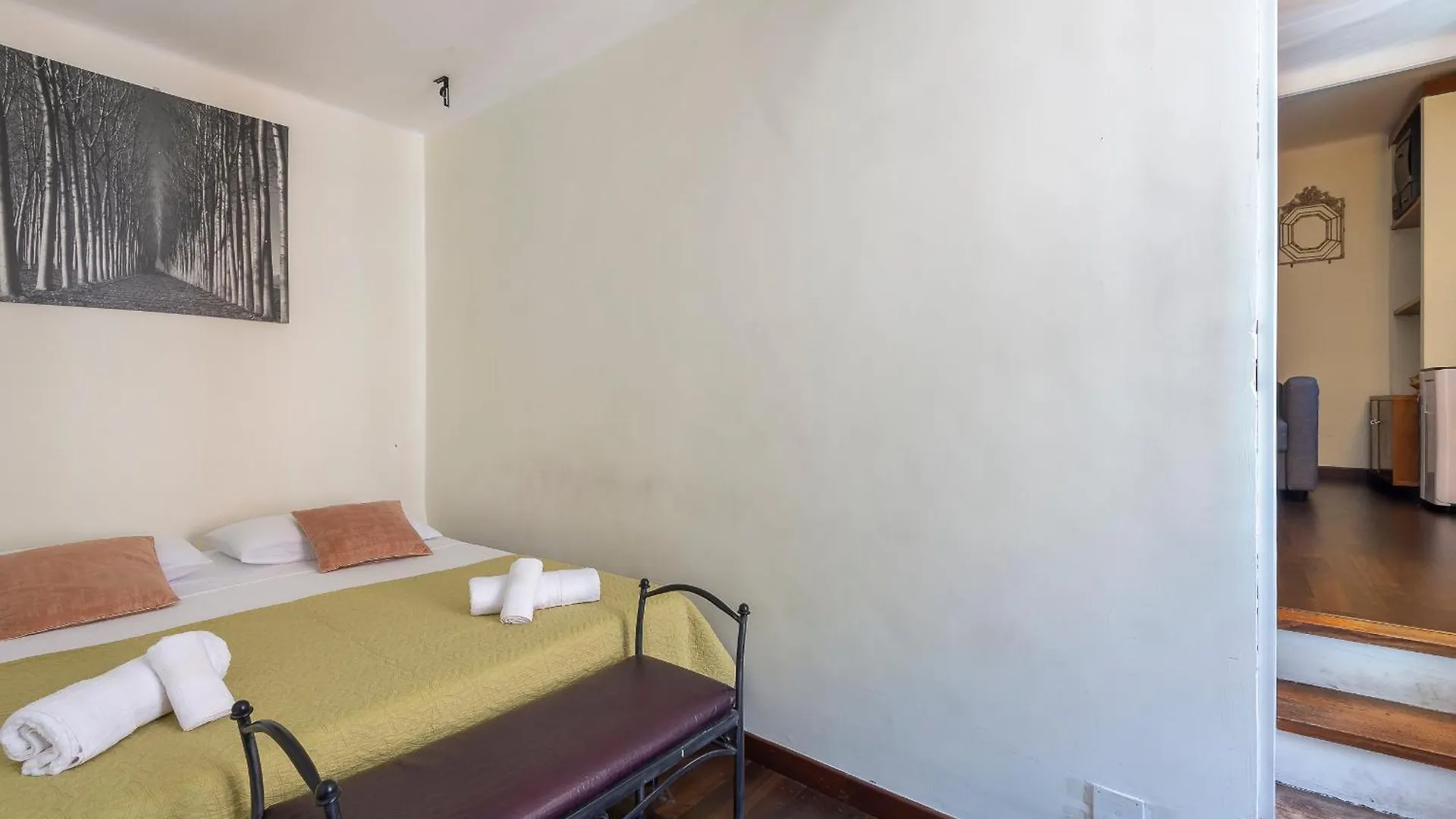Fori Imperiali Lovers Apartment Řím